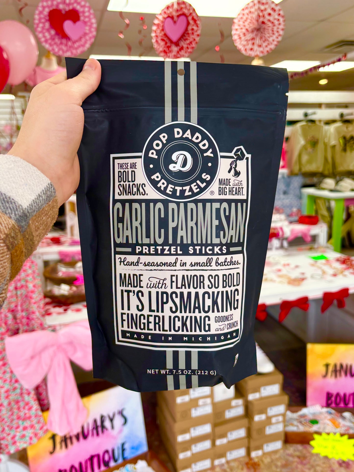 KK Pop Daddy - Garlic Parmesan Seasoned Pretzels 7.5oz