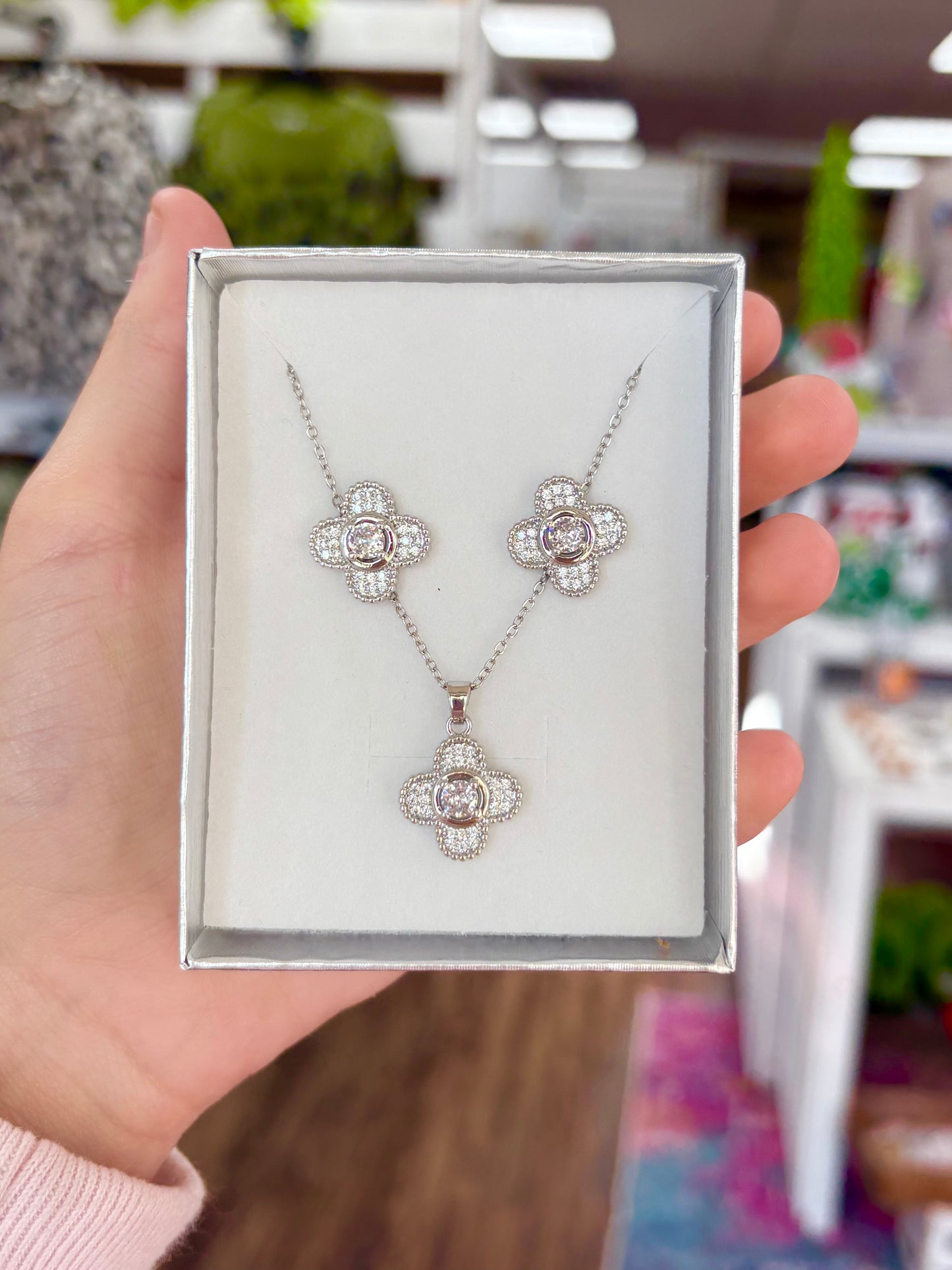 KK Silver Clover Earrings/Necklace Set