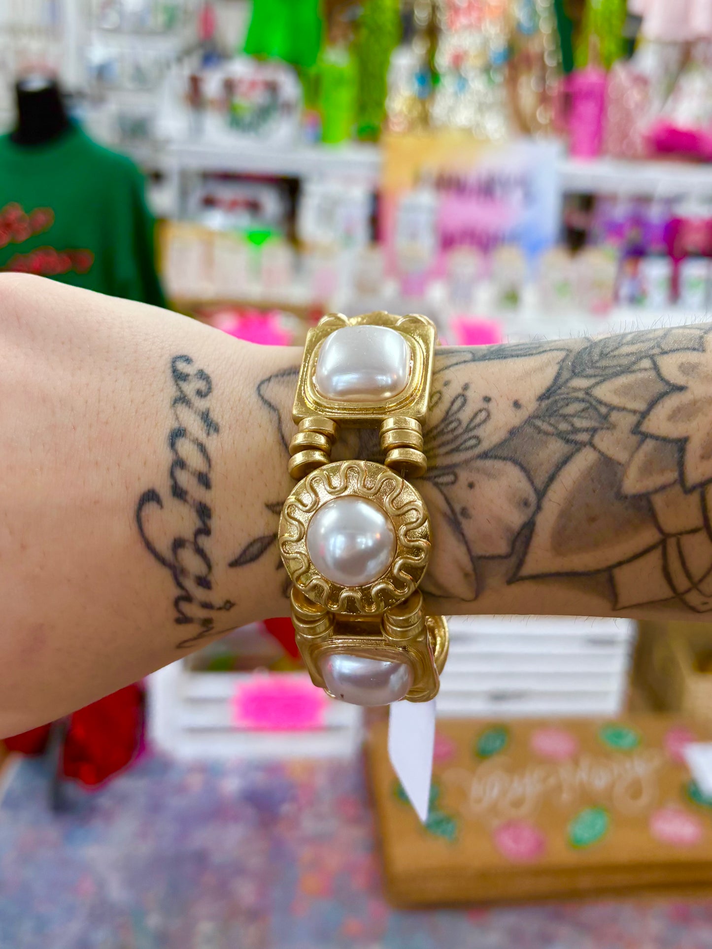 Pearl & Gold Accent Bracelet