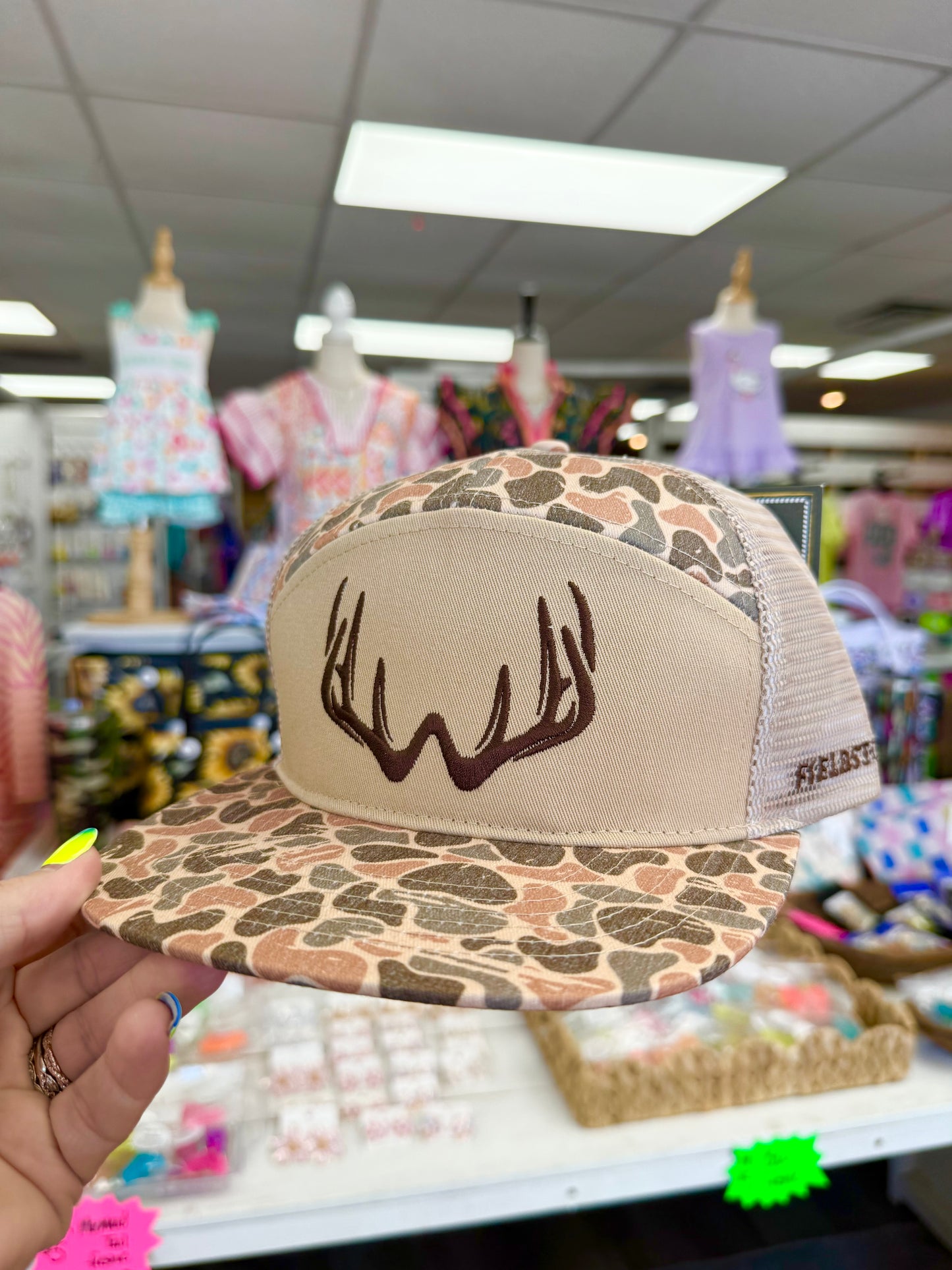 Men’s Wildgame Trophy Buck Hat
