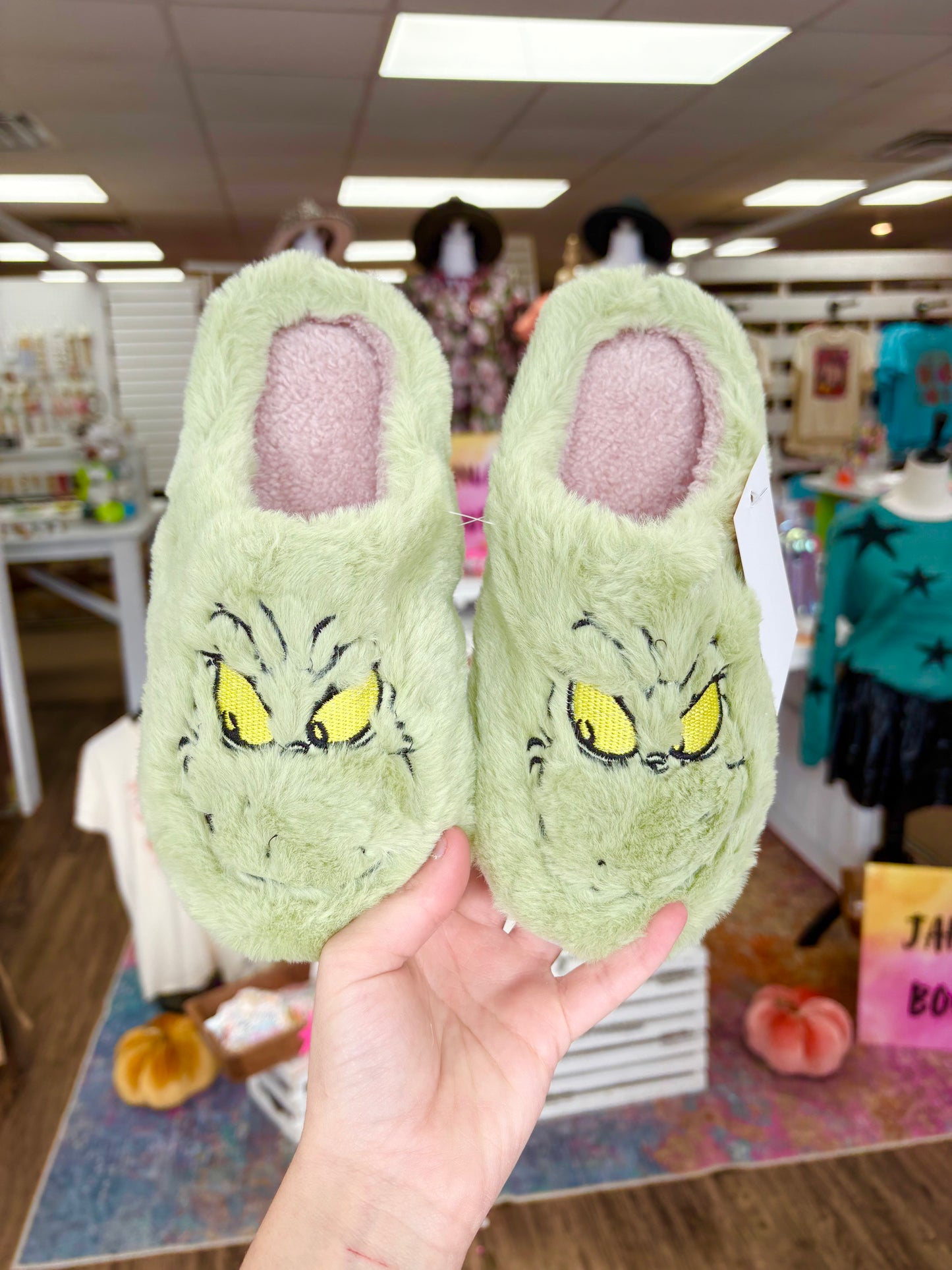 Kid’s Grin*h Slippers