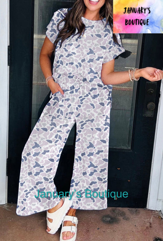 Women’s Grey Camo Ripped Pants Set