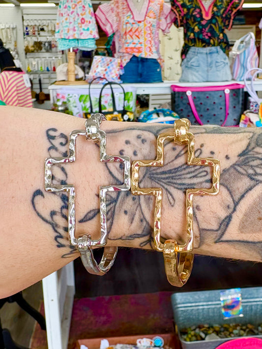 KK Hammered Cross Hook Bangle