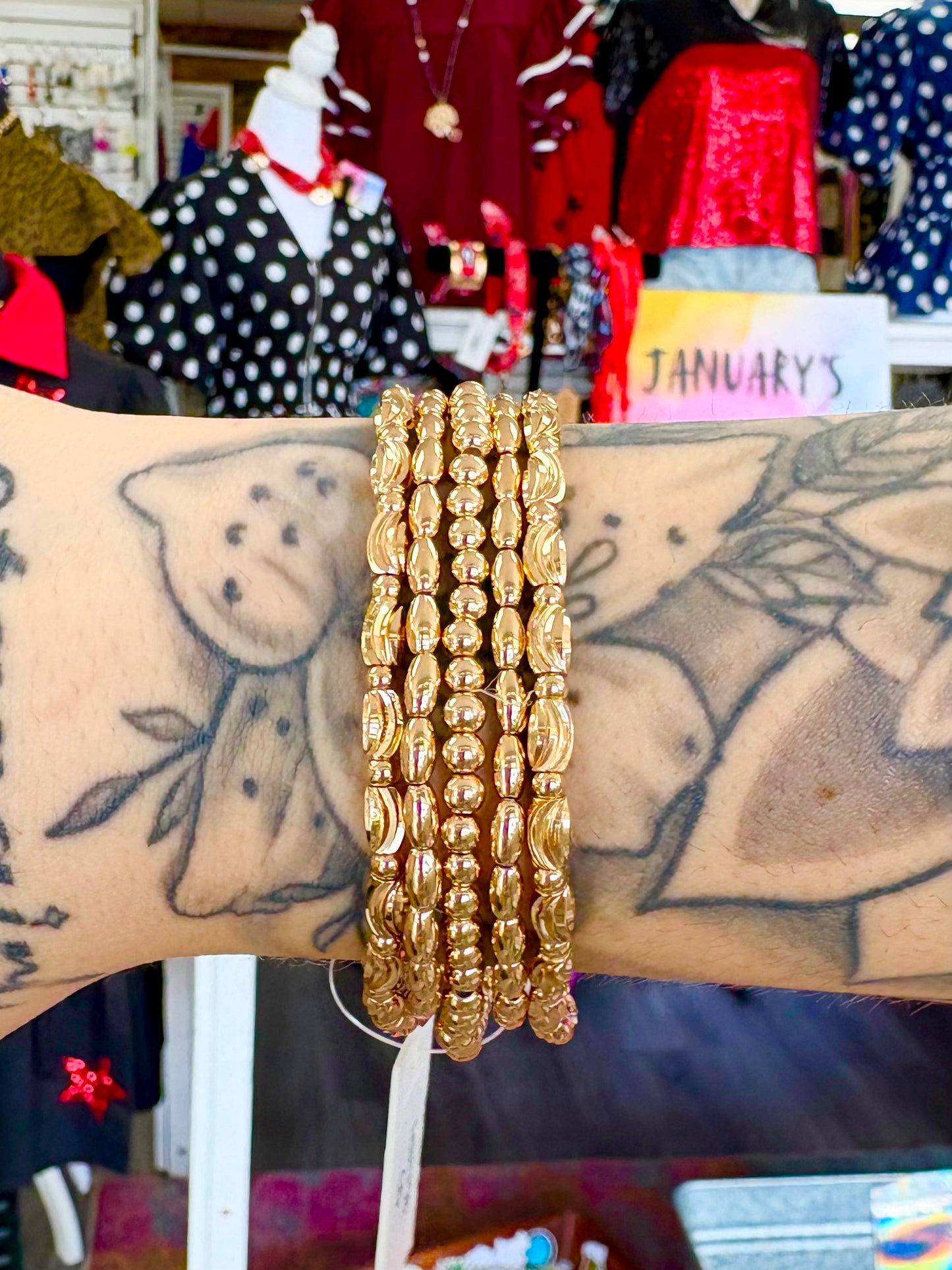 Dainty Gold Textured Beaded Bracelet Set