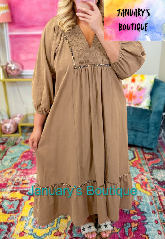 Women’s Plus Chestnut Smocked Dress
