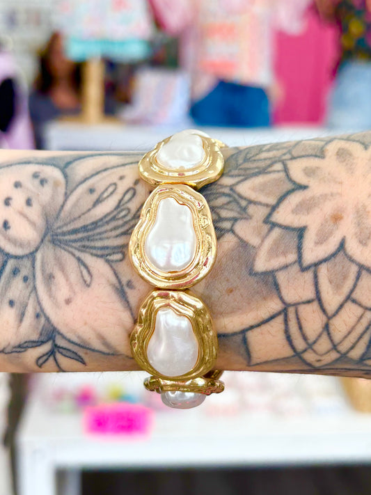 KK Hammered Matte Gold Pearl Bracelet