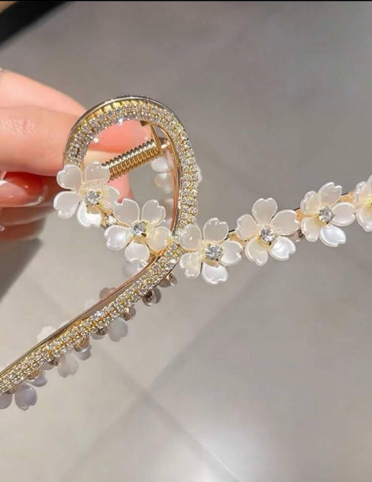 KK Dainty Flower and Rhinestone Hair Clip