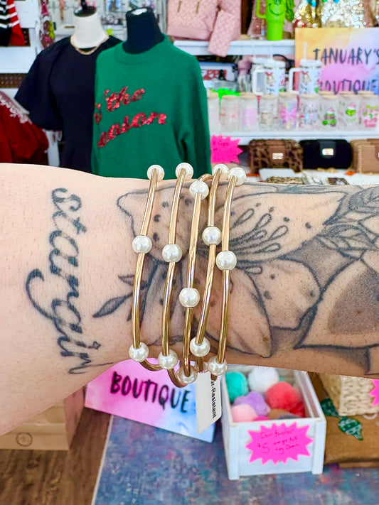 KK Dainty Pearl & Gold Bracelet Set