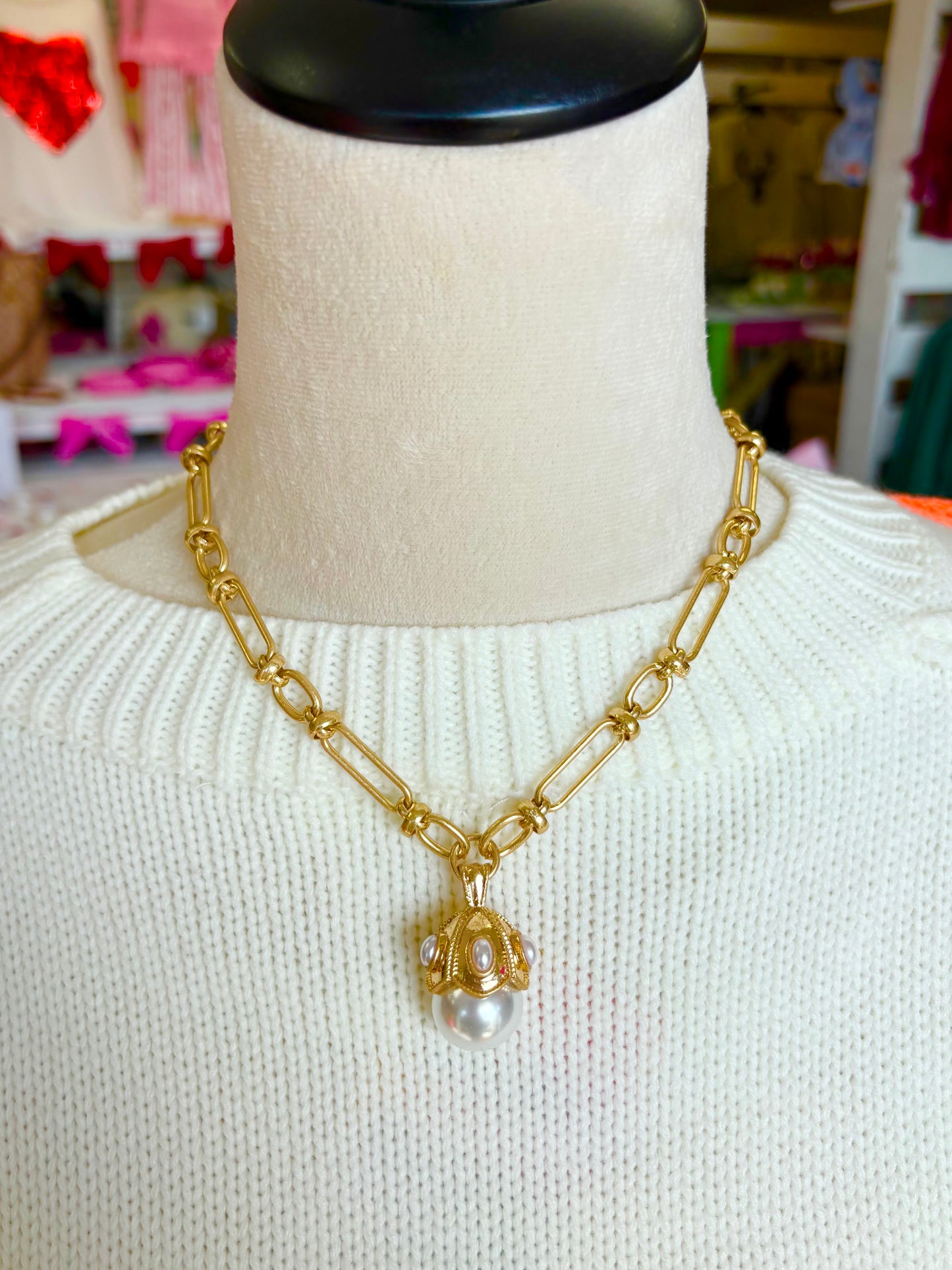 Gold Indented Pearl Drop Pendant Chain Necklace