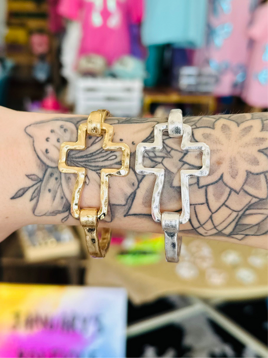 Hammered Open Matte Cross Bracelet