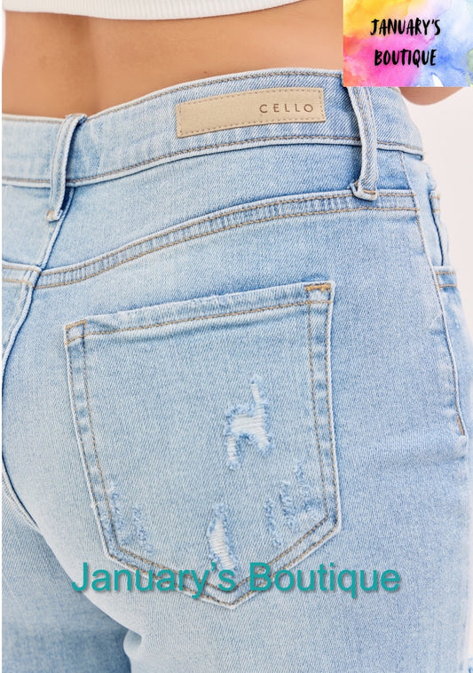 Boyfriend Shorts With Uneven Frayed Hem