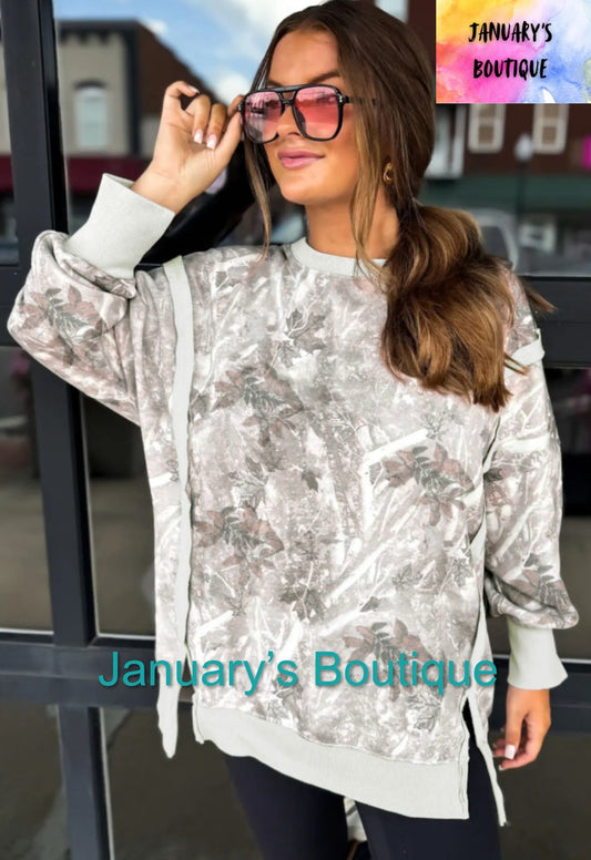 Women’s Camo Long Sleeve Pullover