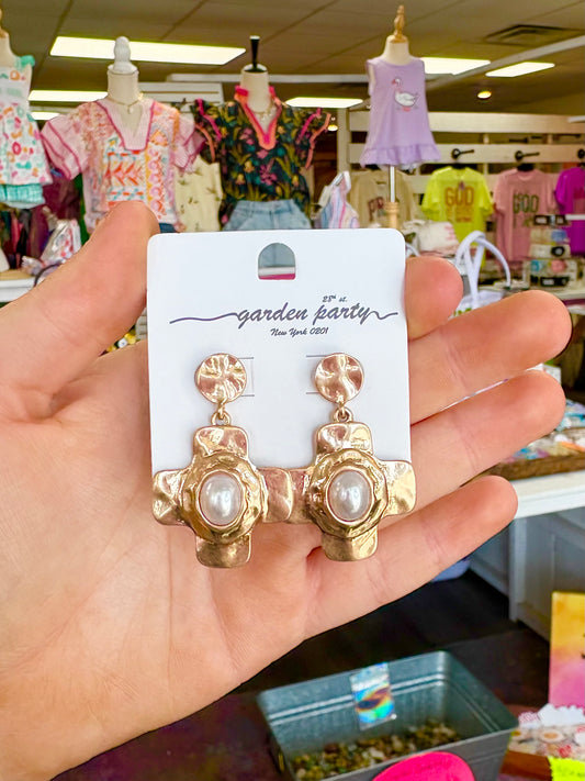 KK Gold Hammered Pearl Cross Earrings