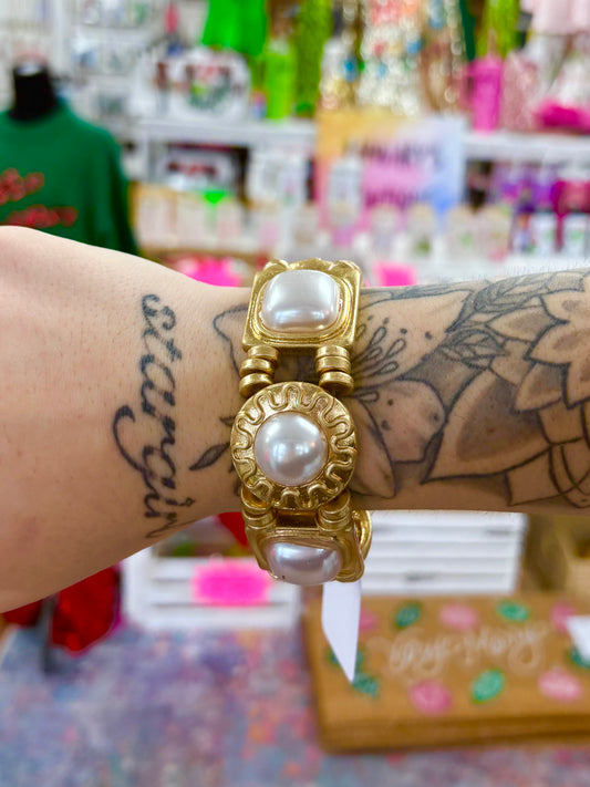 Pearl & Gold Accent Bracelet