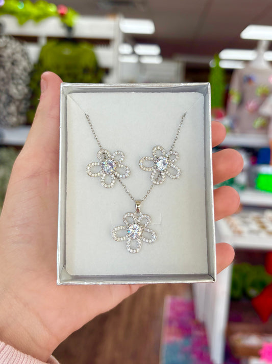 KK Silver Flower Earrings/Necklace Set