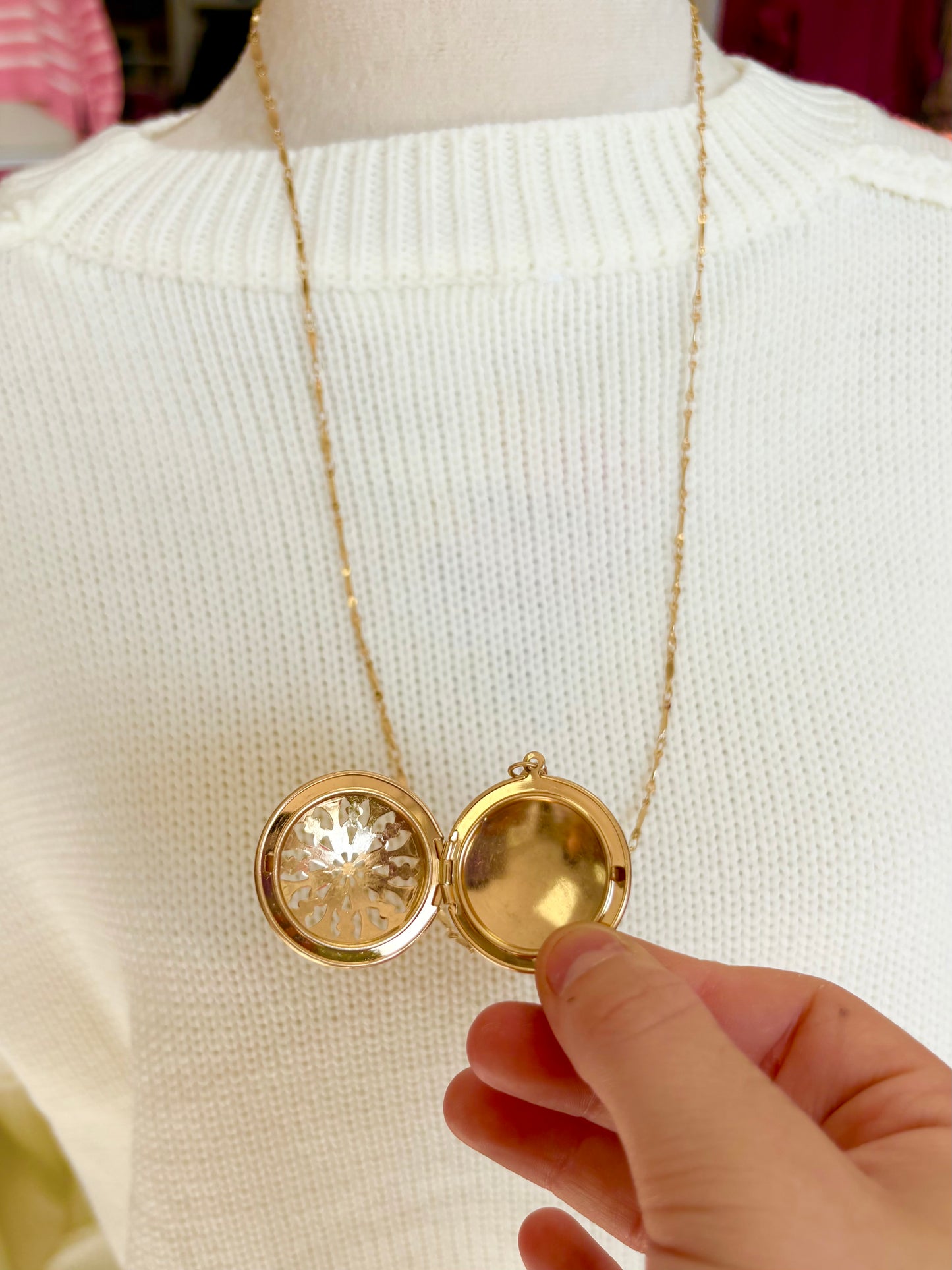 Circular Locket W/ Design