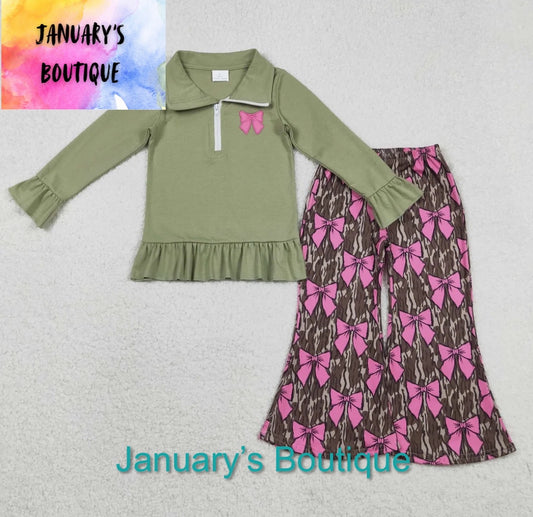 Girl’s Camo Bow Set
