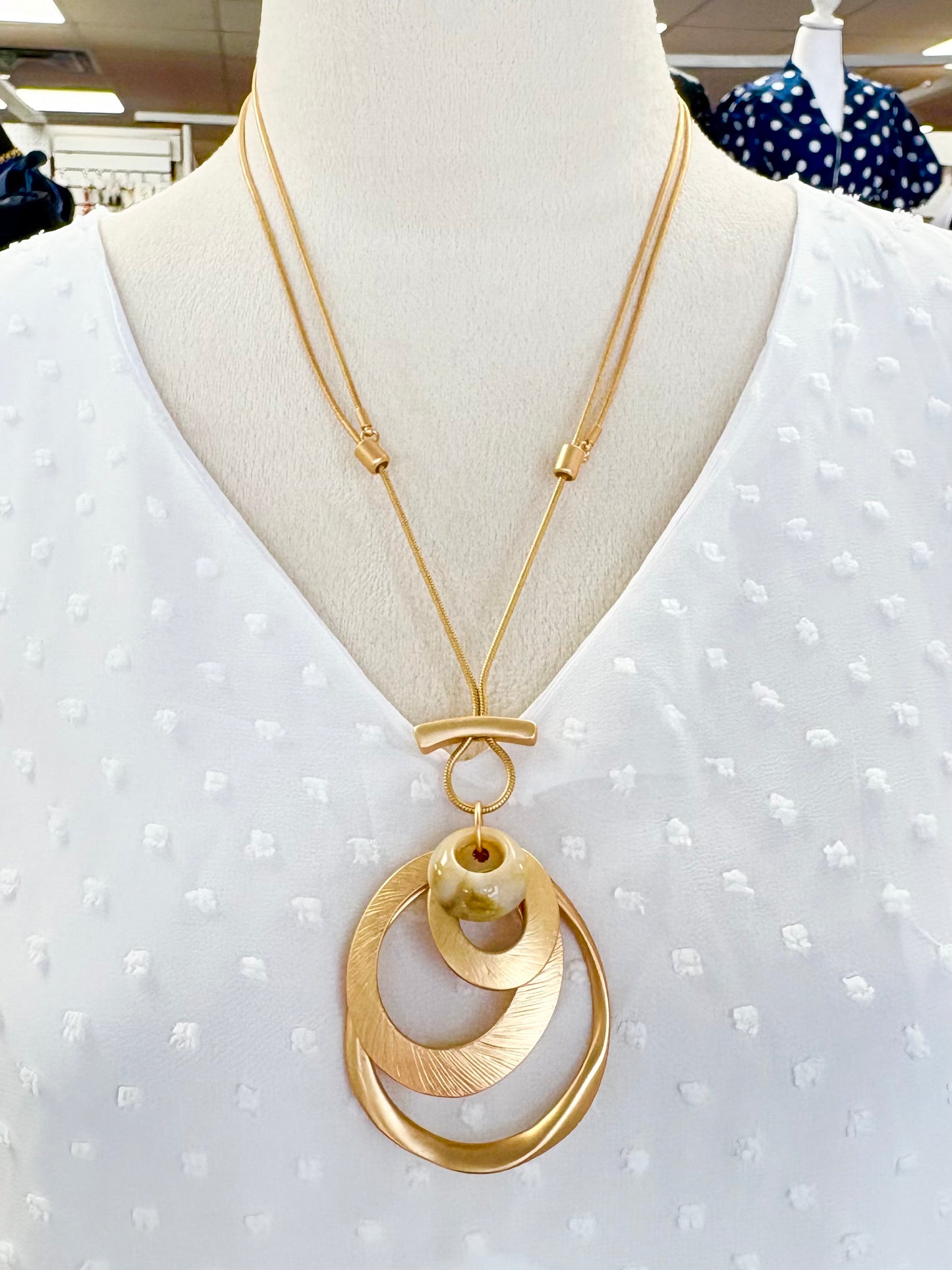 Matte Gold Shell Layered Pendant Necklace