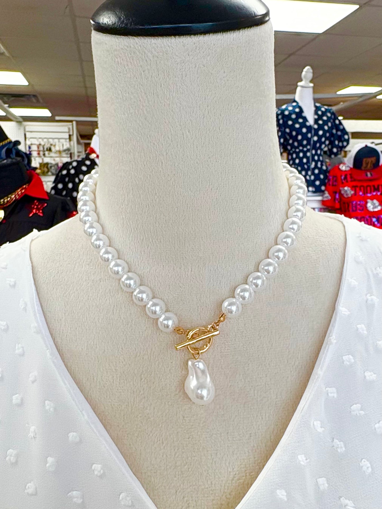 Pearl Toggle Clasp Pendant Necklace