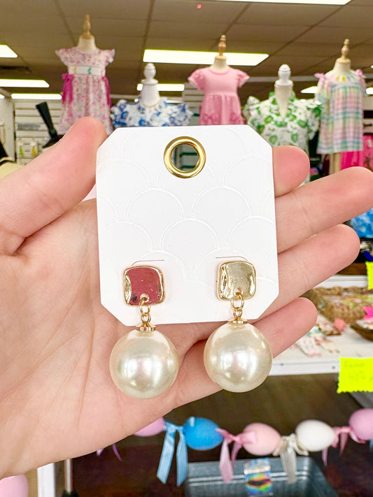 Shiny Gold Pearl Drop Earrings