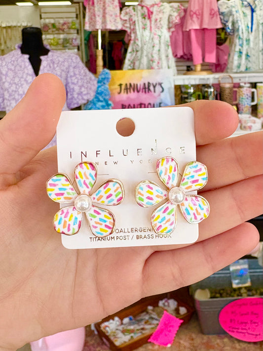 KK Multi Pattern Watercolor Flower W/ Pearl Earrings