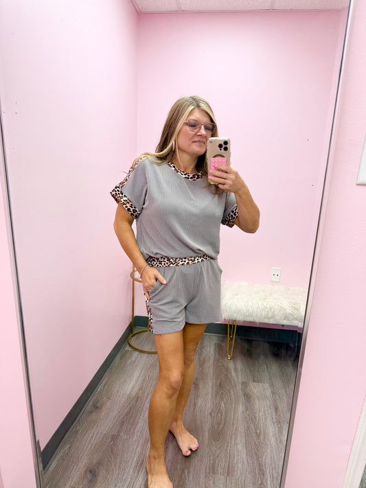 Women’s Ribbed Gray Leopard Trim Short Set