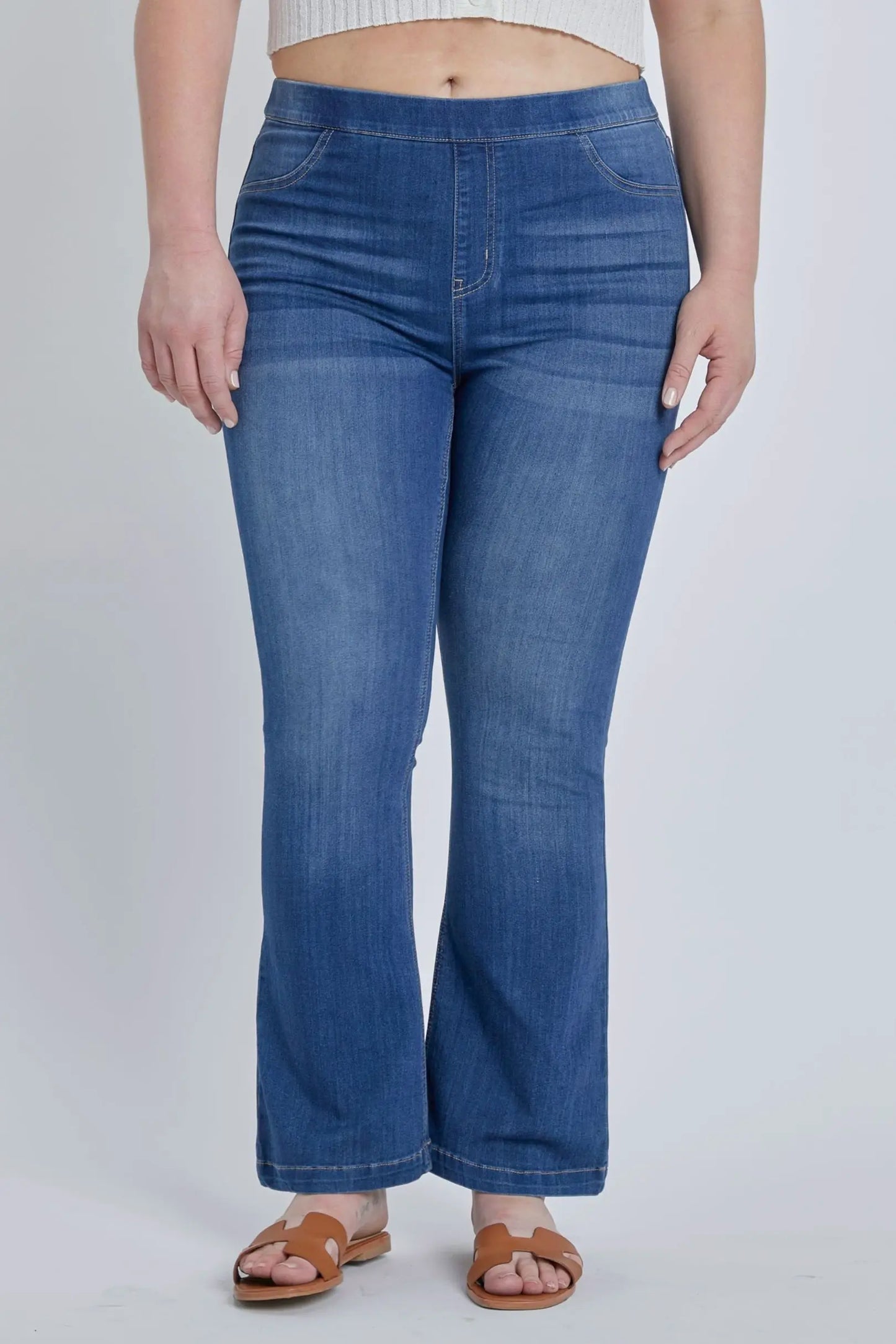 Women’s Plus Cello Mid Rise Pull On Flares 33”