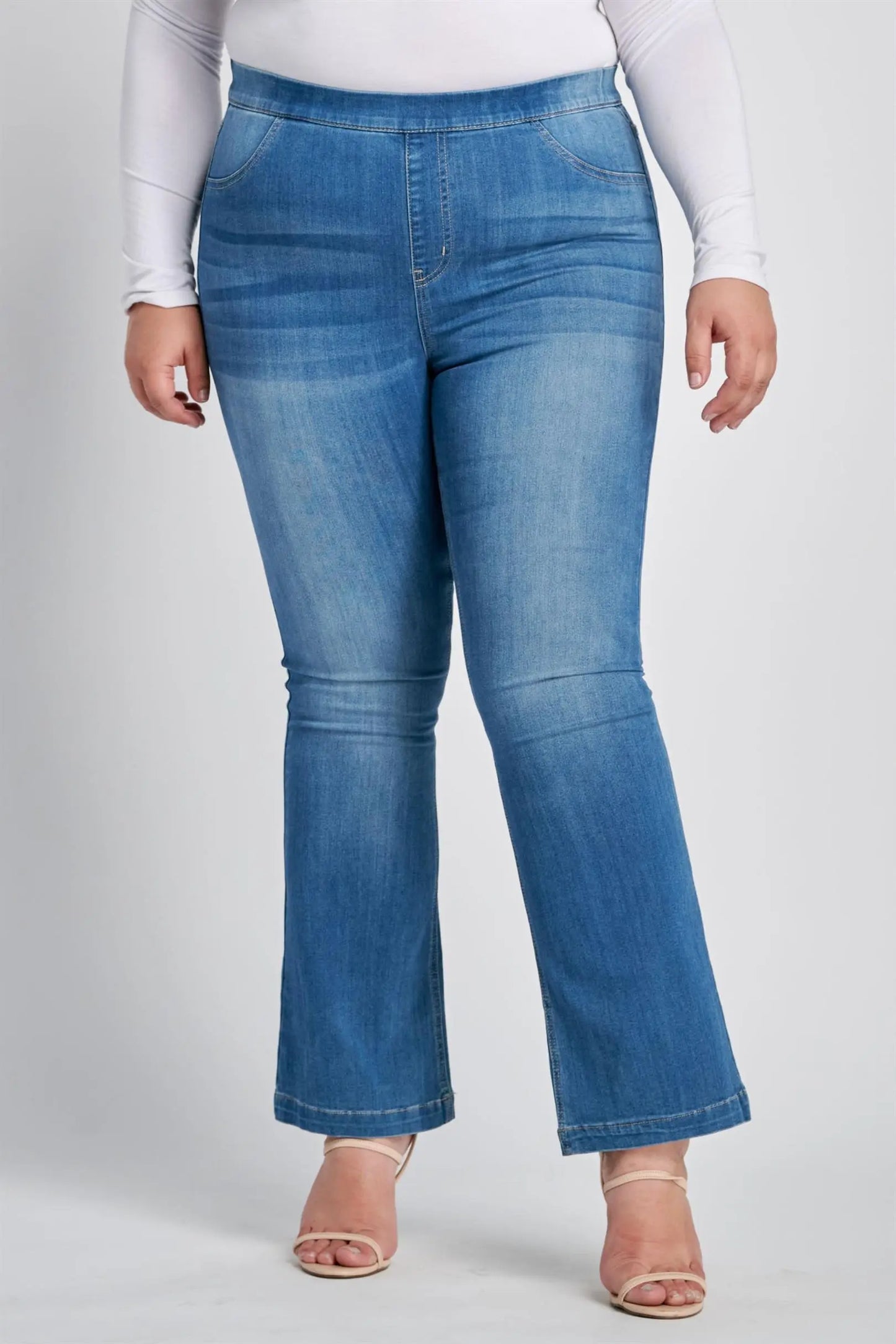 Women’s Plus 30” Inseam Cello Mid Rise Flare Jeggings