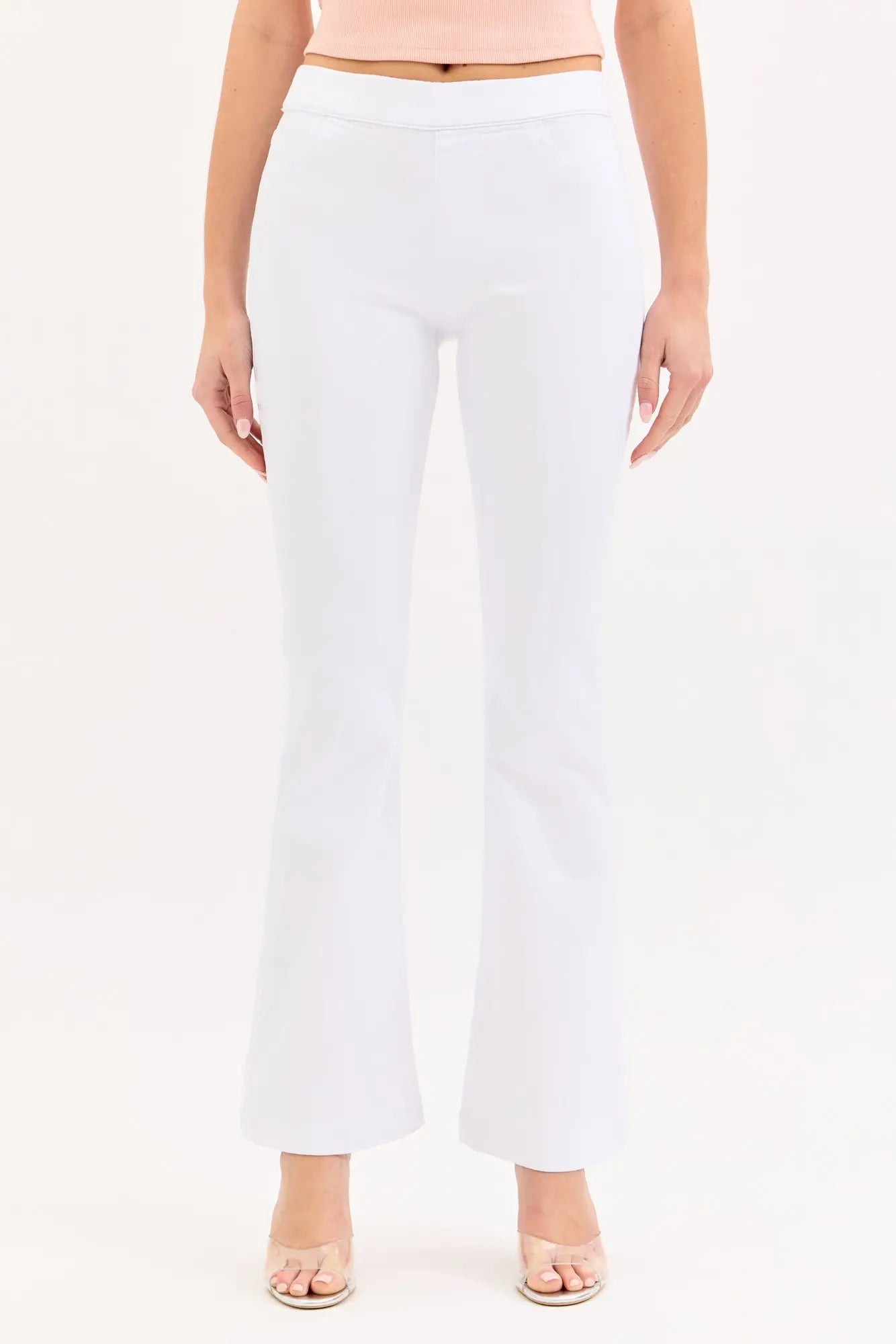 Women’s Cello White Pull-On Jeans 30” Inseam