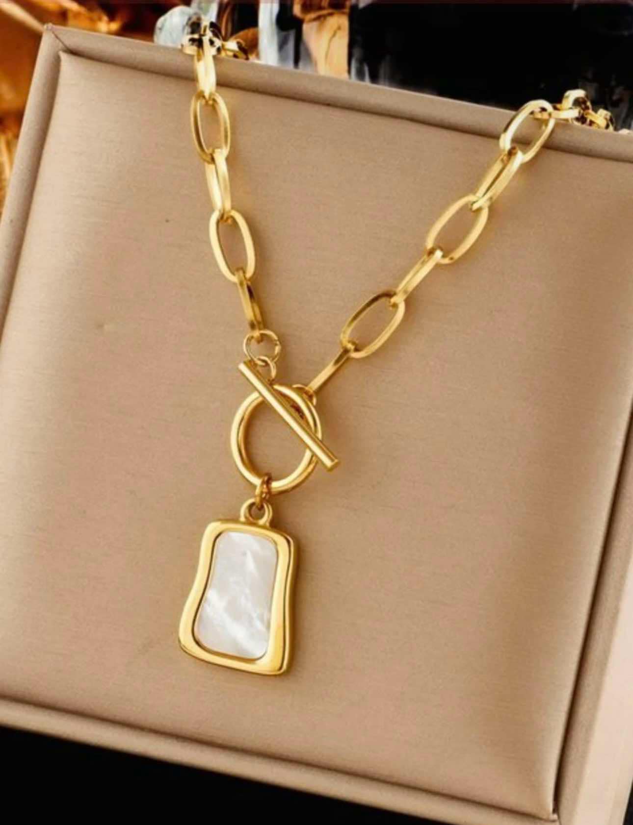 KK Gold Pearl Pendant Chain Necklace